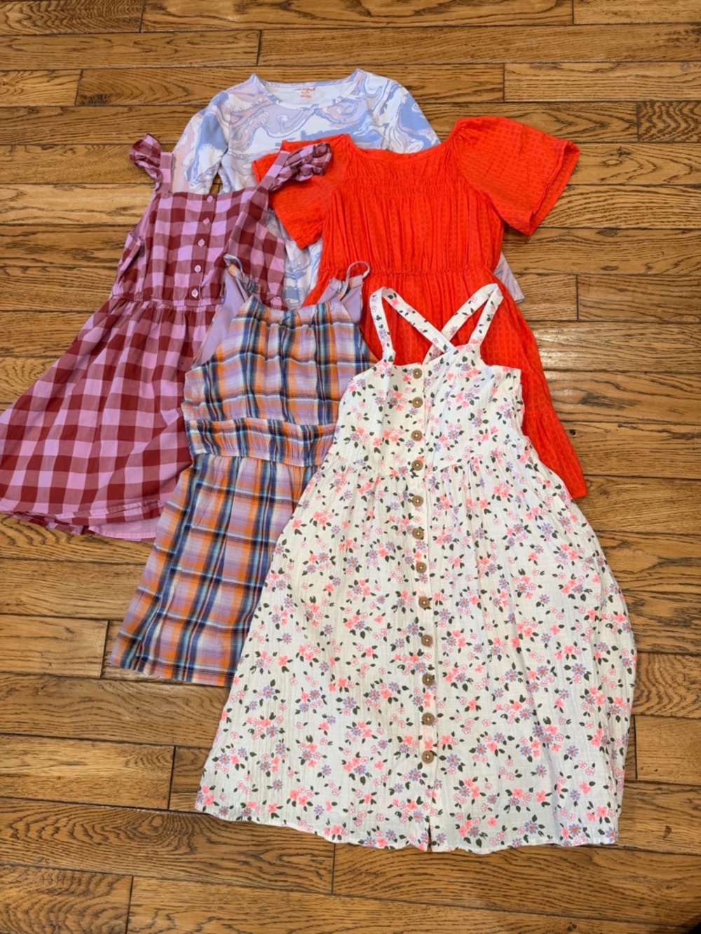 5 for 25! Or make an offer! 4 girls dresses and 1 short romper!